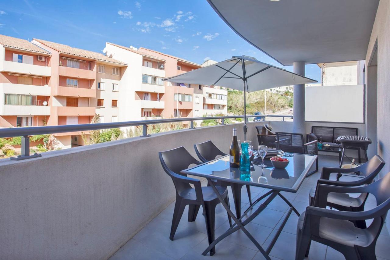 L'Orangeraie Calvi Centre A 300M De La Plage Et Du Port Parking Prive Екстериор снимка